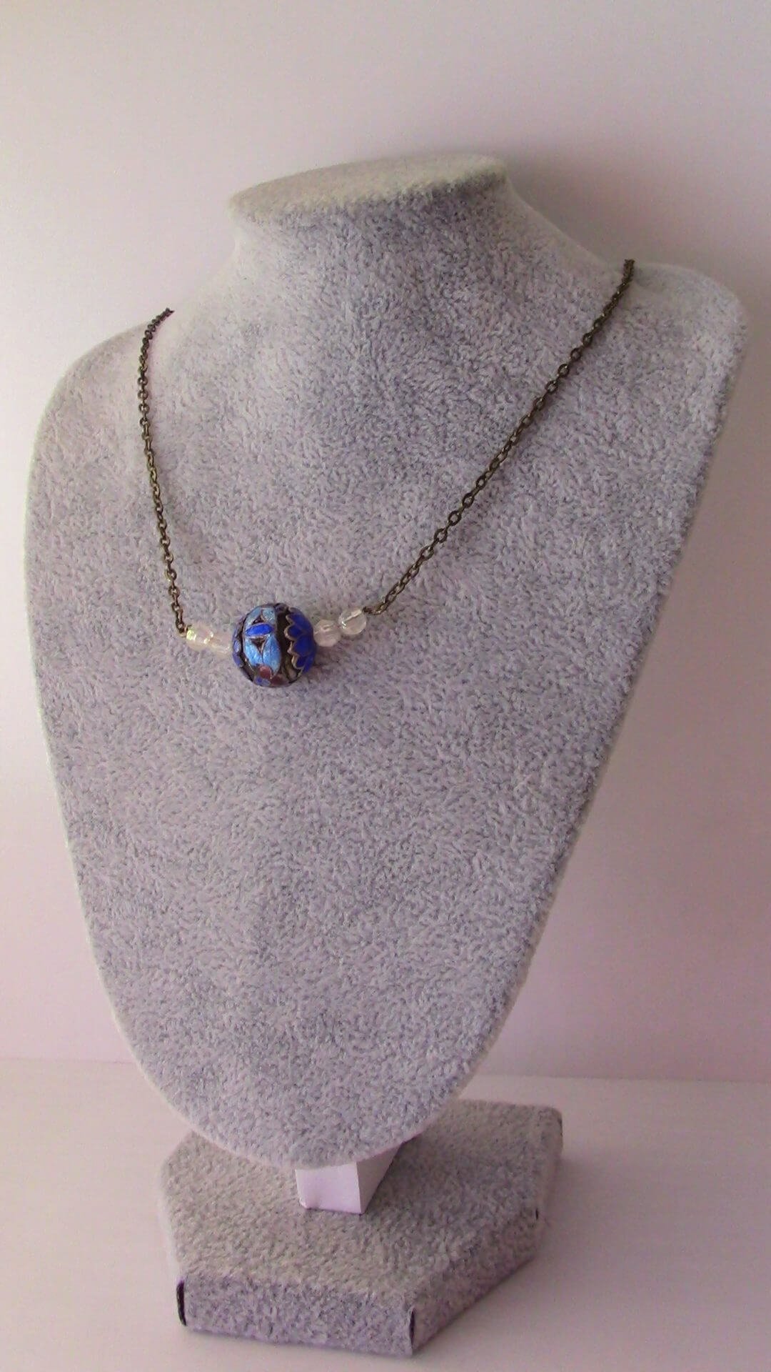 Elegant Blue Floral Pendant - Image 2